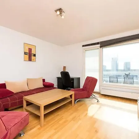 Cozy 2-bedroom Penthouse In The Heart Of アパート