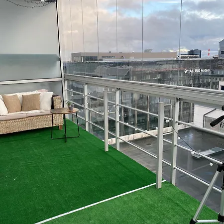 Cozy 2-bedroom Penthouse In The Heart Of * タリン