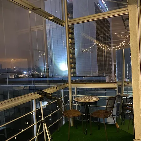 アパート Cozy 2-bedroom Penthouse In The Heart Of *