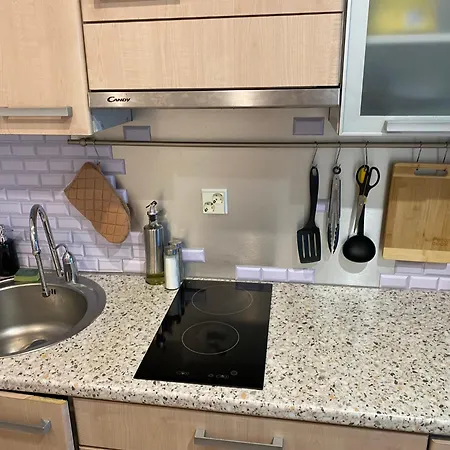 Cozy 2-bedroom Penthouse In The Heart Of アパート *