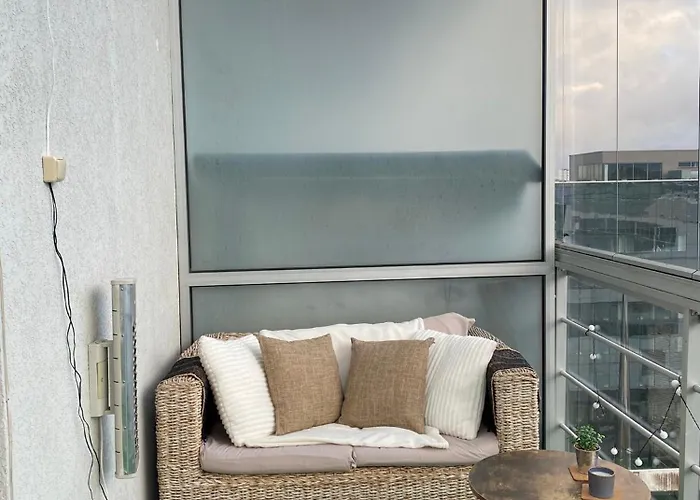 Appartamento Cozy 2-bedroom Penthouse In The Heart Of