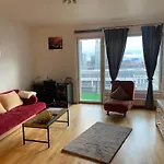 Apartamento Cozy 2-bedroom Penthouse In The Heart Of *