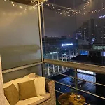 Apartamento Cozy 2-bedroom Penthouse In The Heart Of Talin