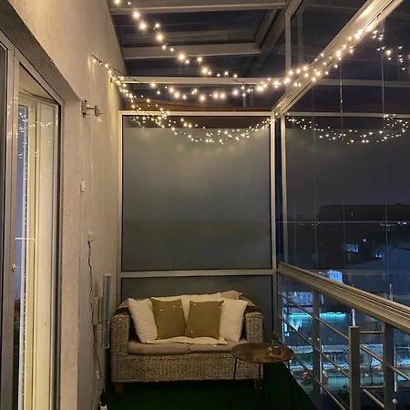Cozy 2-bedroom Penthouse In The Heart Of Appartement *